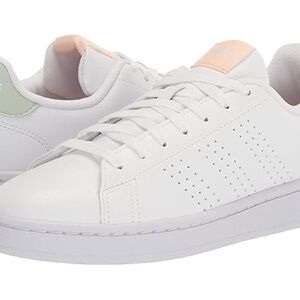 NWT adidas Women's Advantage Sneaker, size: 9.5